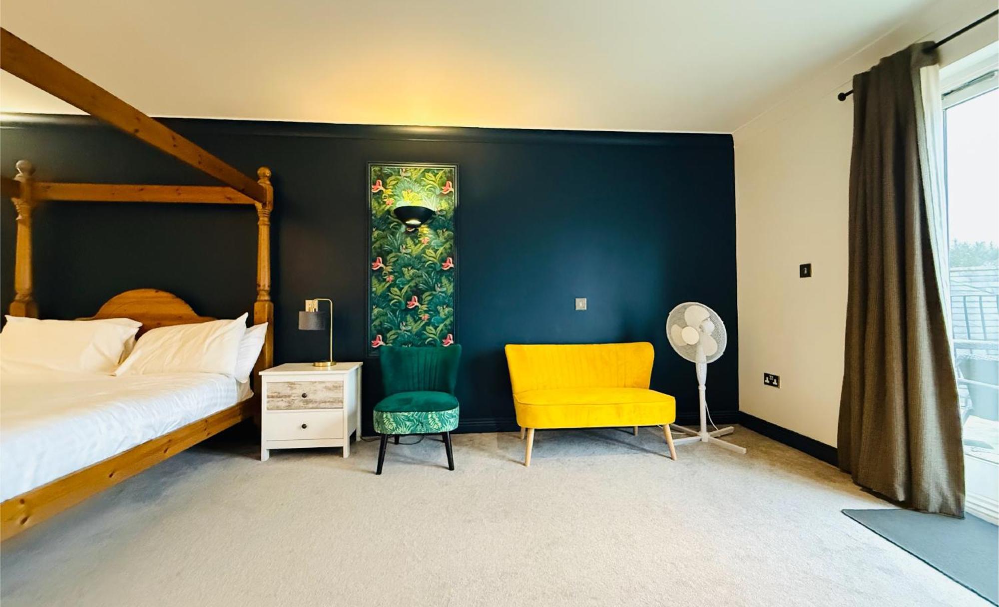 Saint Wenn Hustyns Hotel מראה חיצוני תמונה