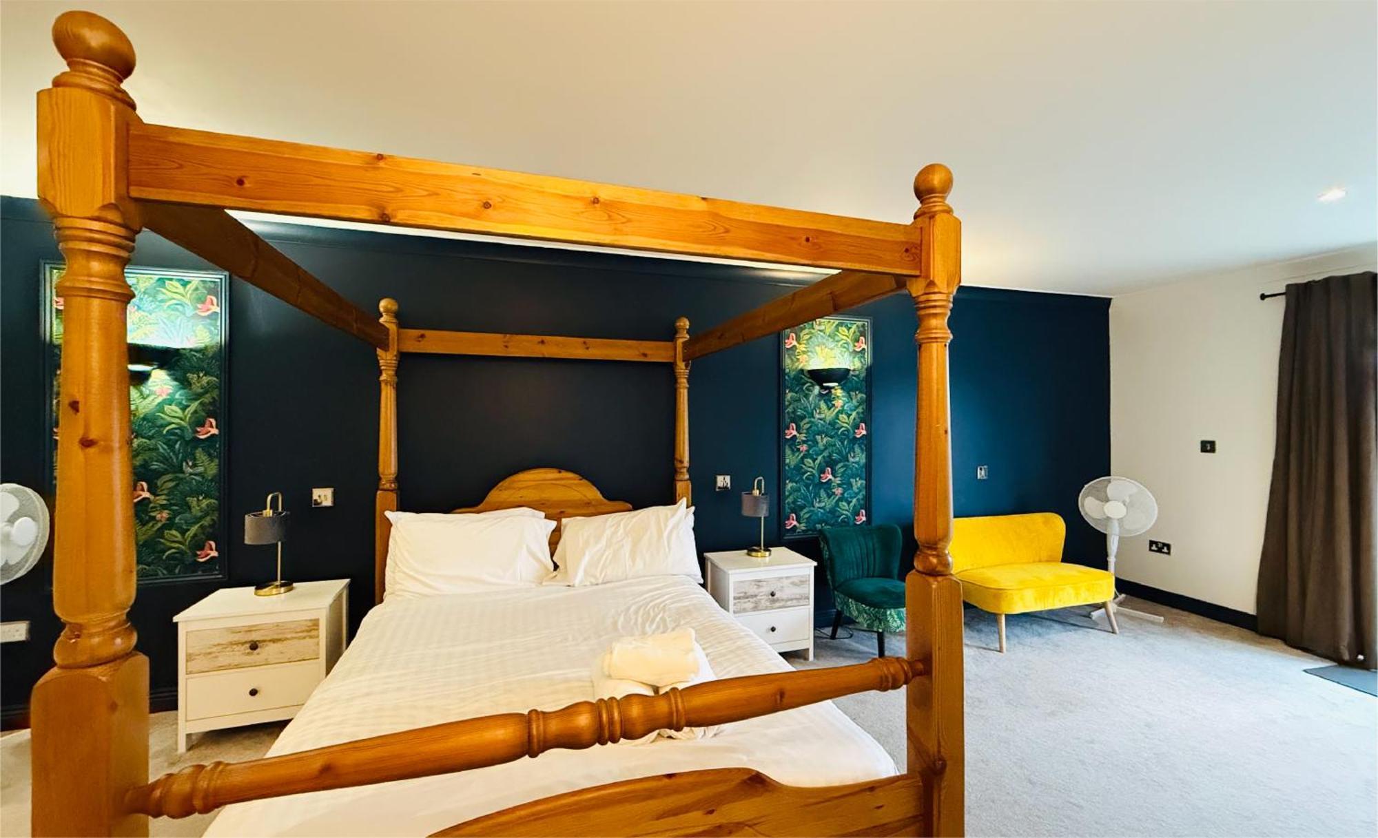 Saint Wenn Hustyns Hotel מראה חיצוני תמונה