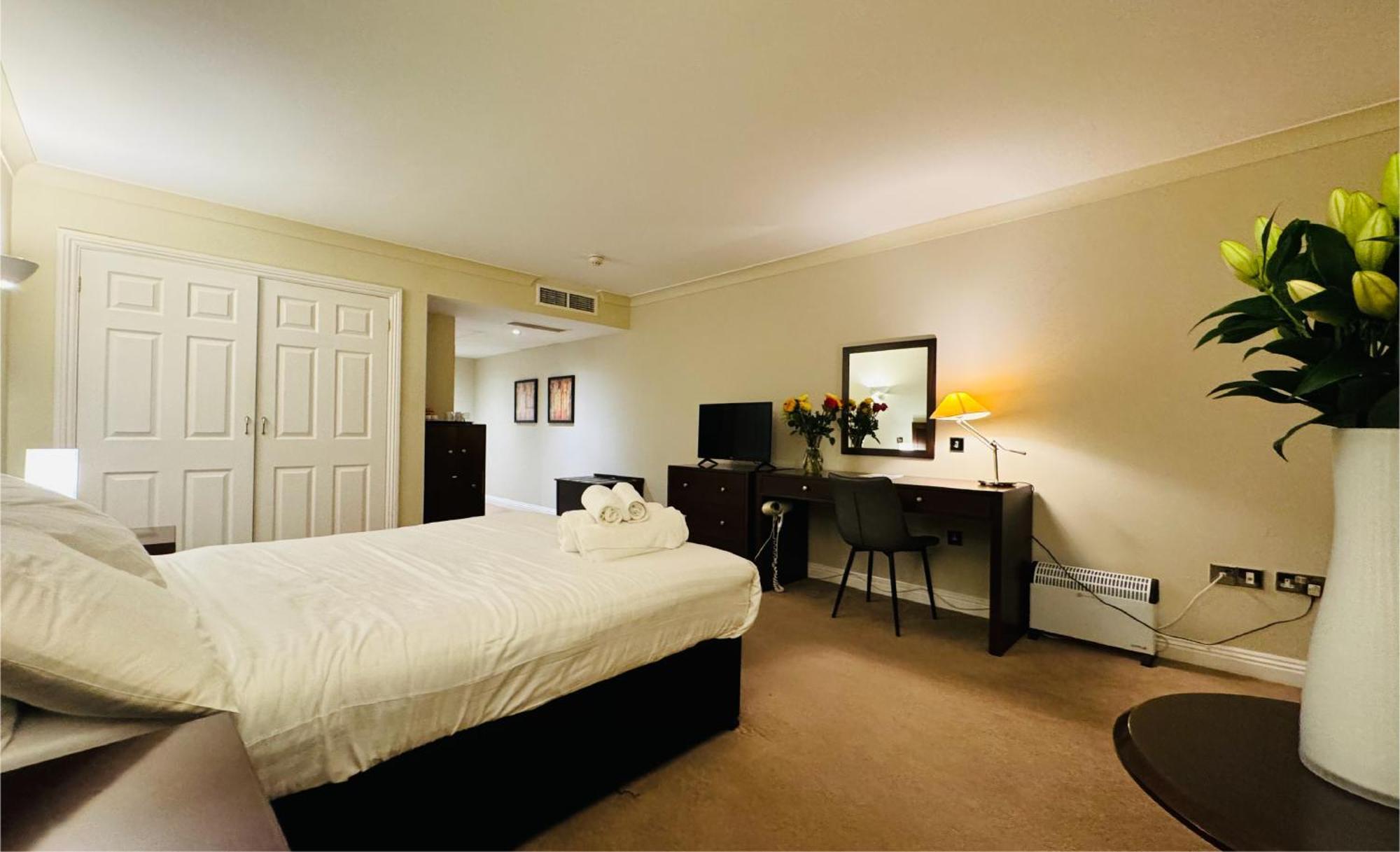 Saint Wenn Hustyns Hotel מראה חיצוני תמונה