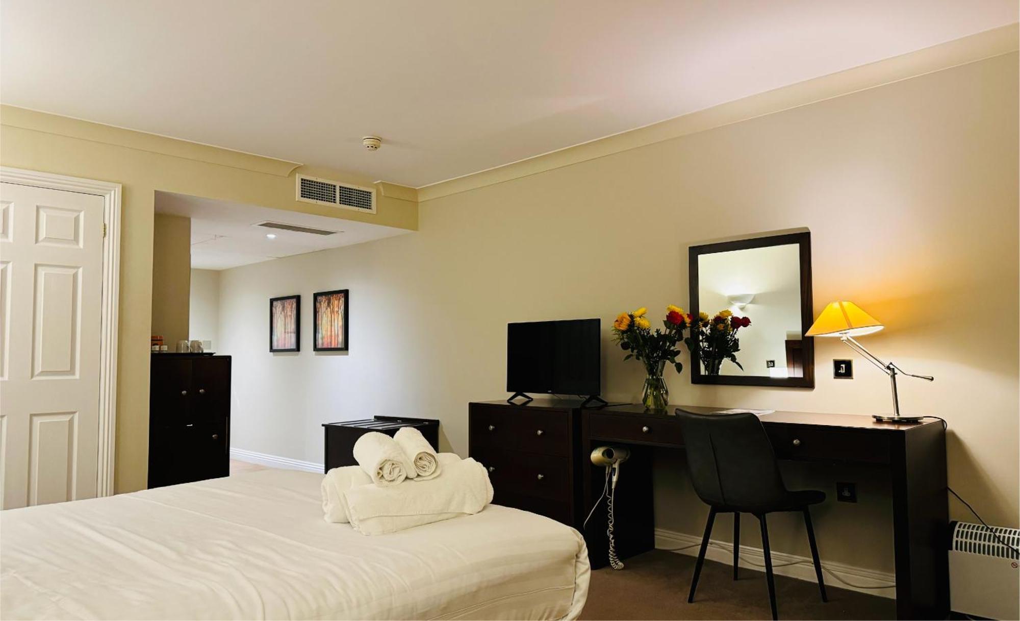 Saint Wenn Hustyns Hotel מראה חיצוני תמונה