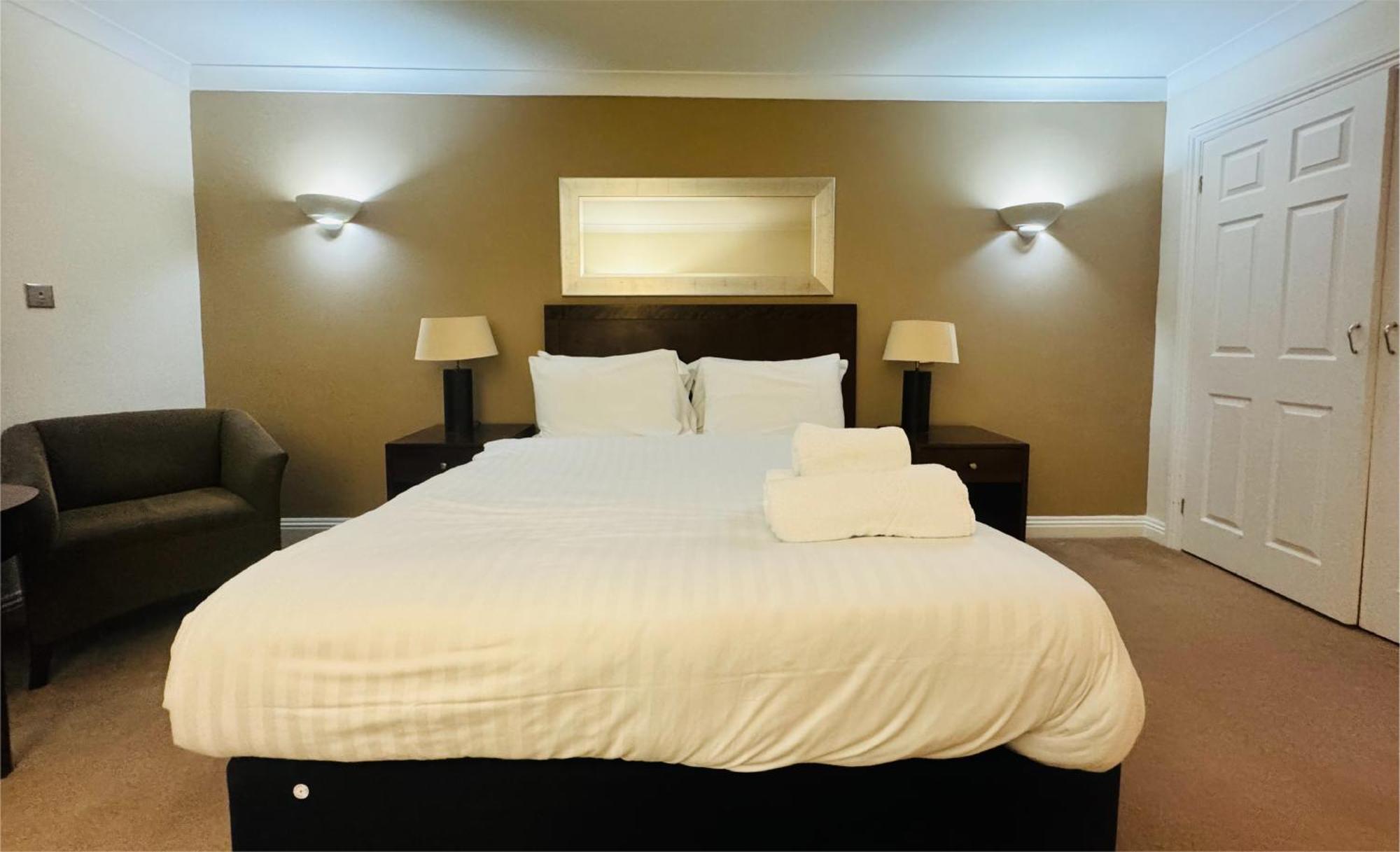 Saint Wenn Hustyns Hotel מראה חיצוני תמונה