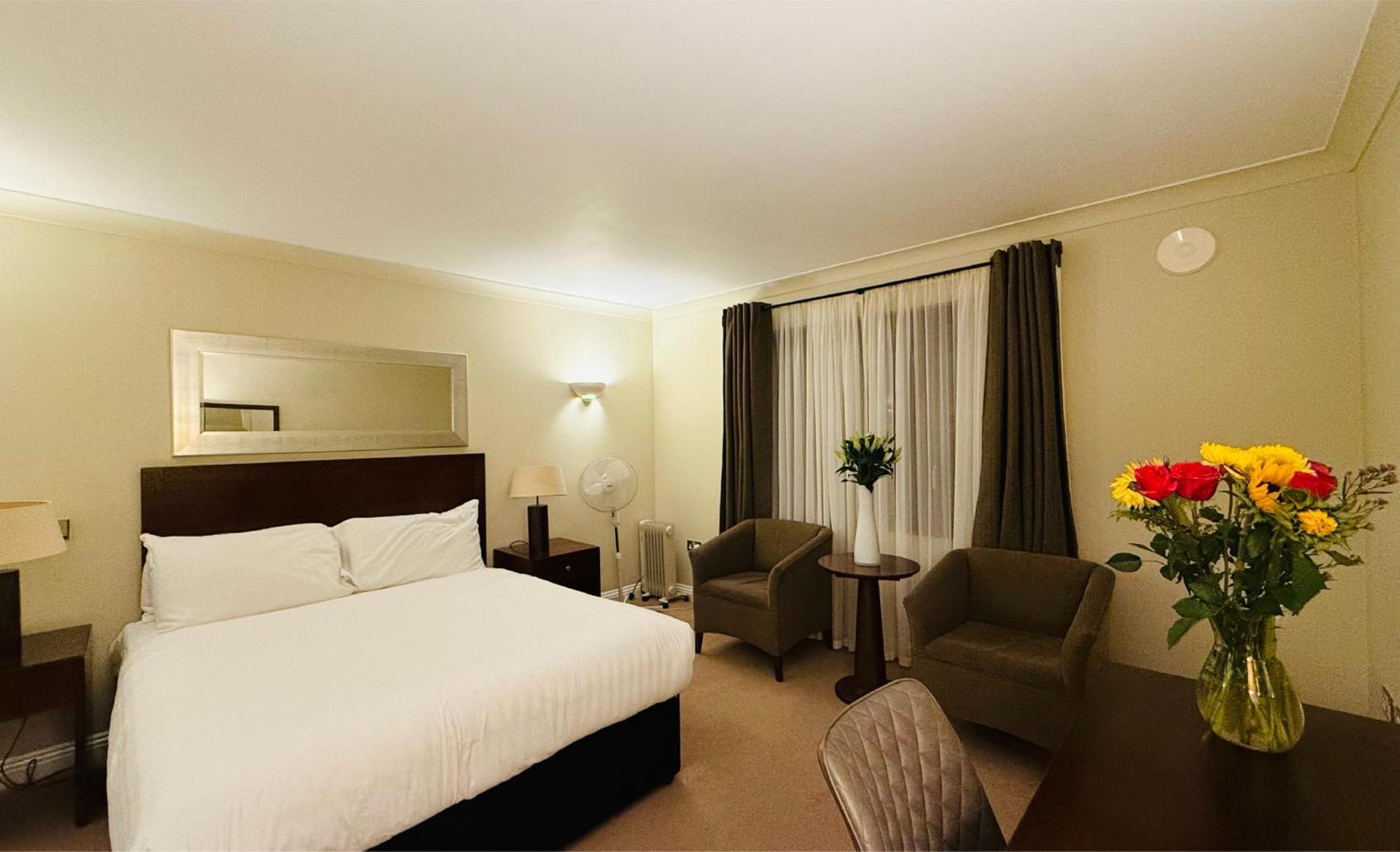 Saint Wenn Hustyns Hotel מראה חיצוני תמונה