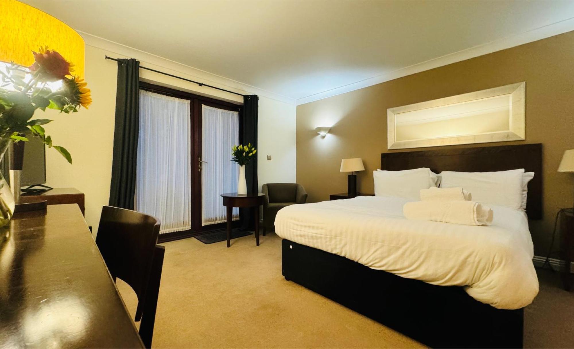 Saint Wenn Hustyns Hotel מראה חיצוני תמונה