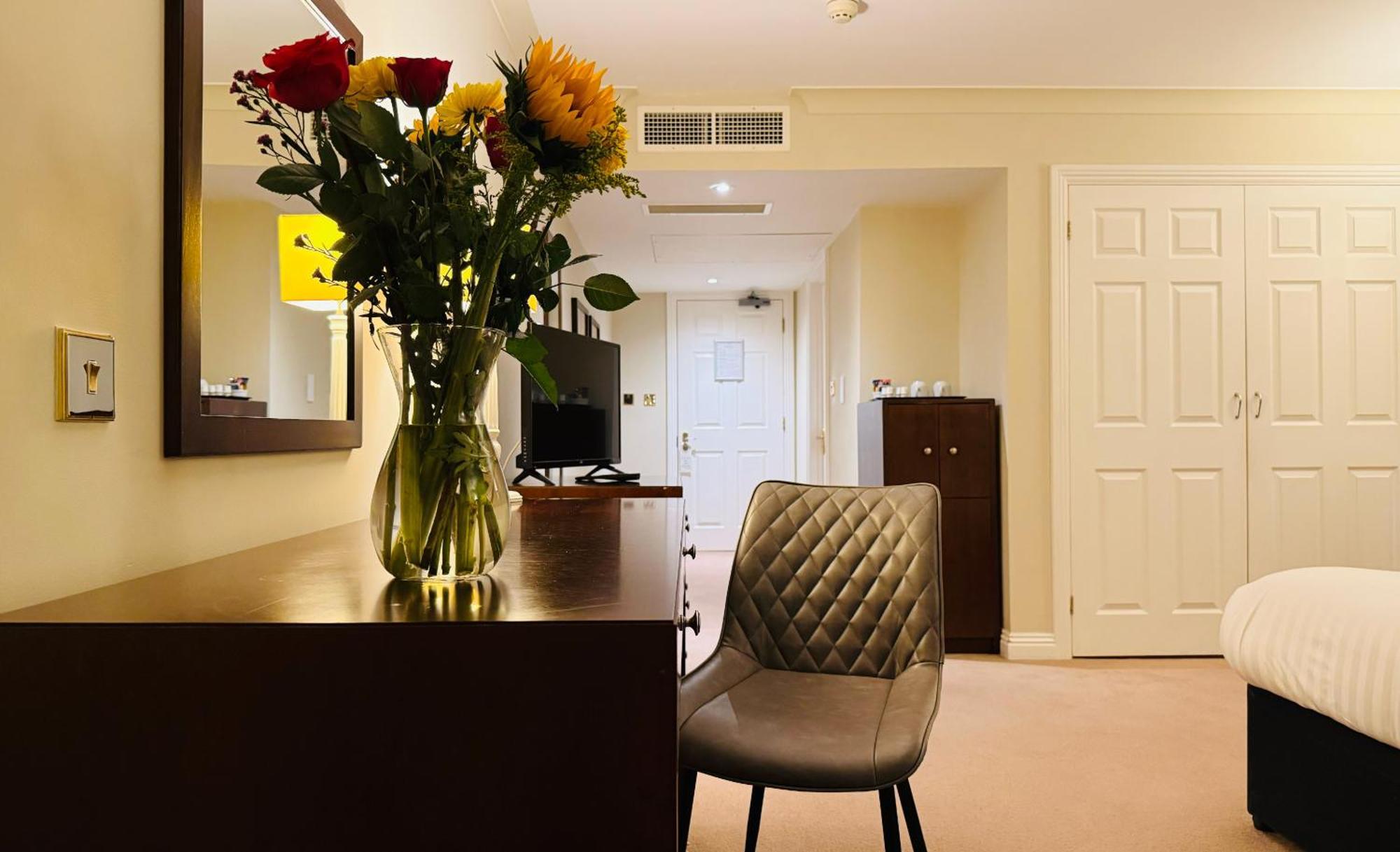 Saint Wenn Hustyns Hotel מראה חיצוני תמונה