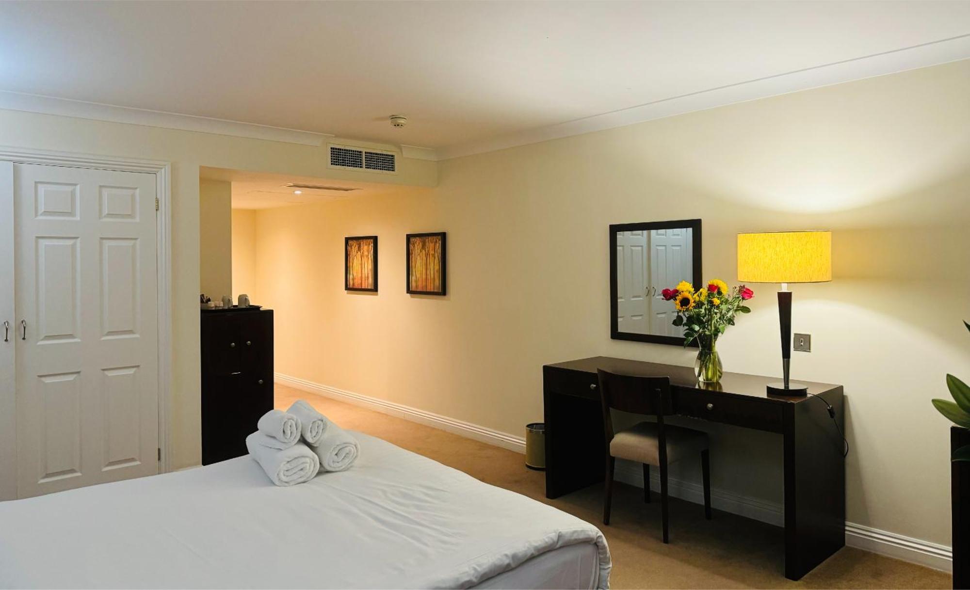 Saint Wenn Hustyns Hotel מראה חיצוני תמונה