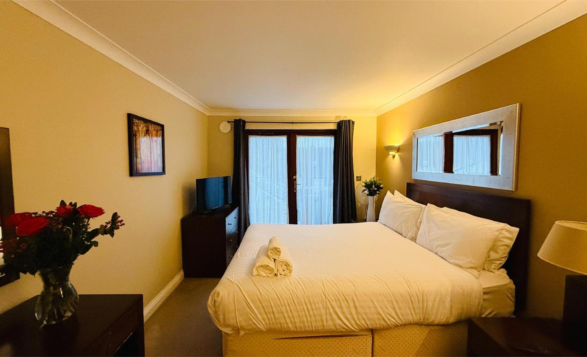 Saint Wenn Hustyns Hotel מראה חיצוני תמונה