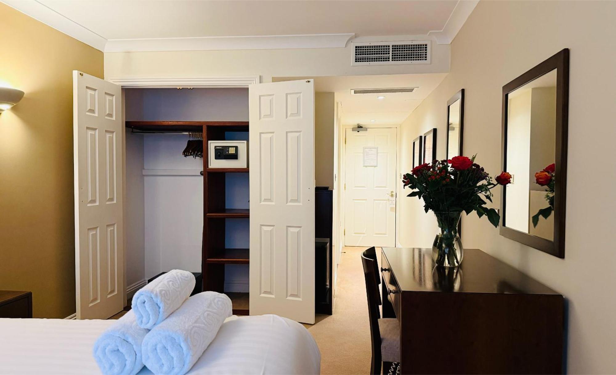 Saint Wenn Hustyns Hotel מראה חיצוני תמונה
