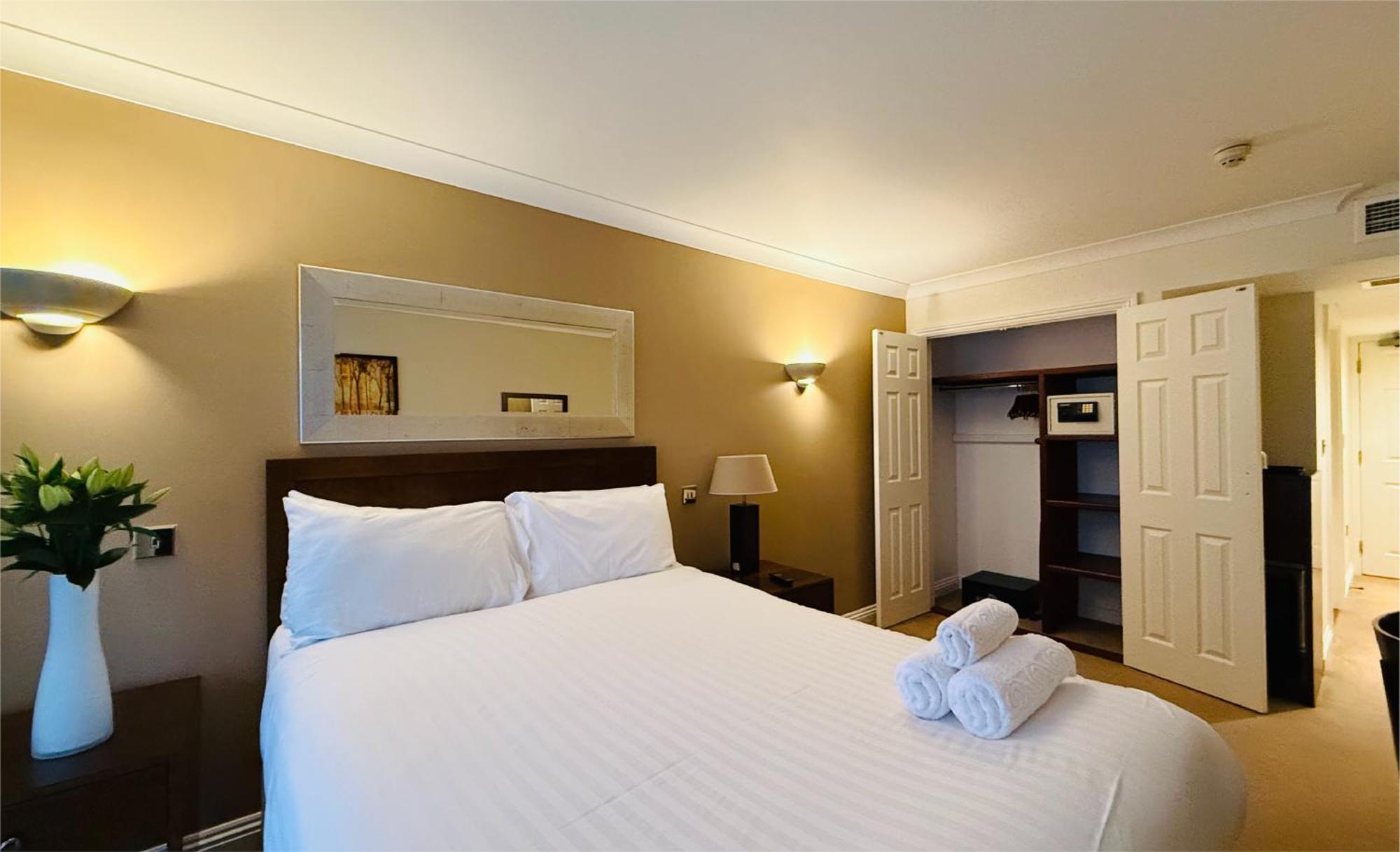 Saint Wenn Hustyns Hotel מראה חיצוני תמונה