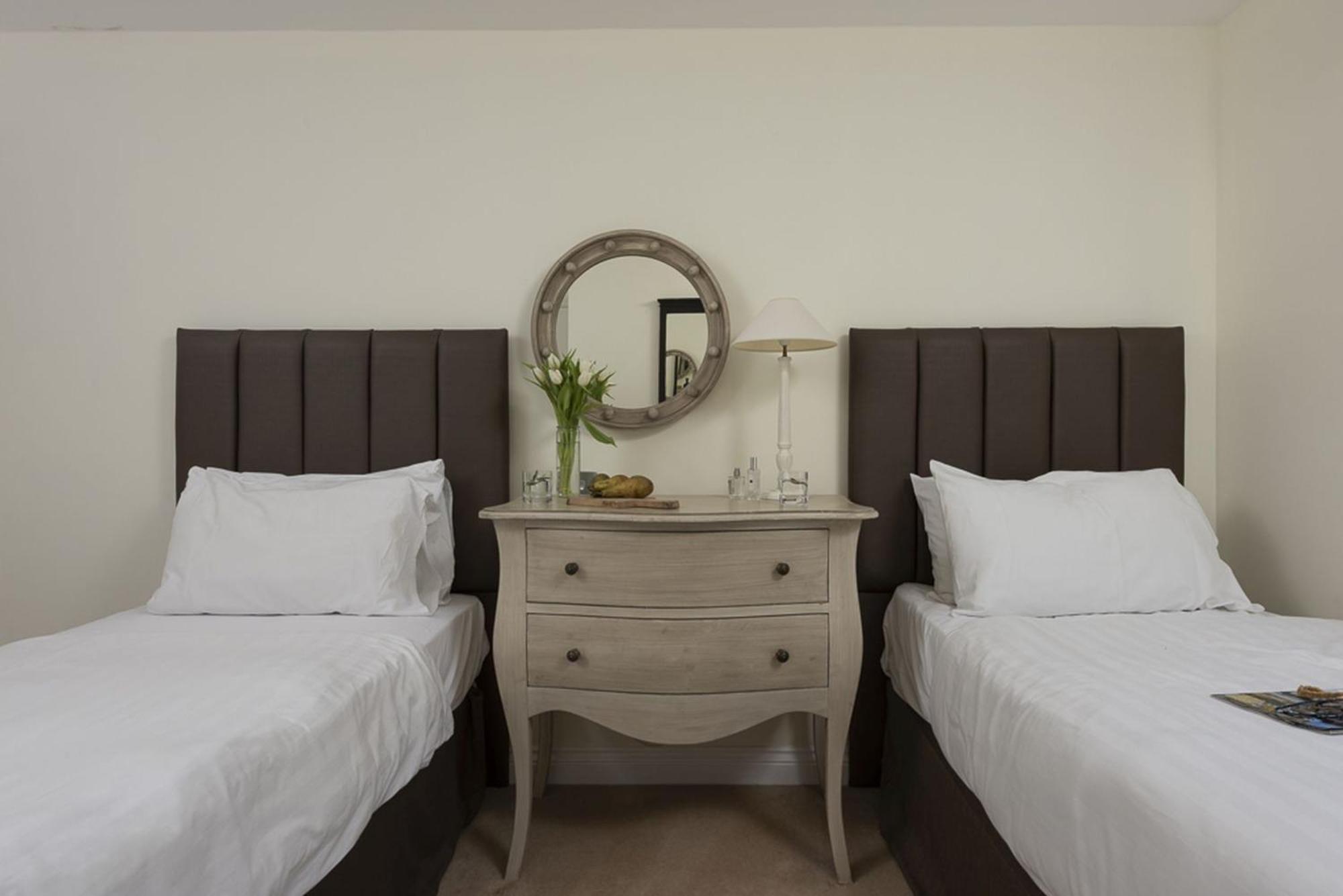 Saint Wenn Hustyns Hotel מראה חיצוני תמונה